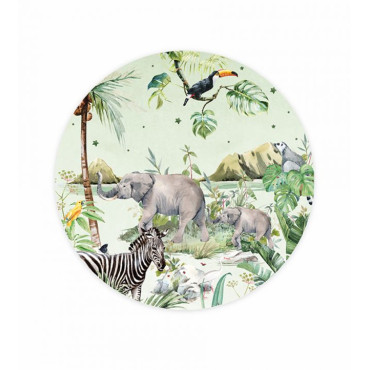 Papier peint rond jungle avec des éléphants, zèbres et toucans sur fond vert pastel.